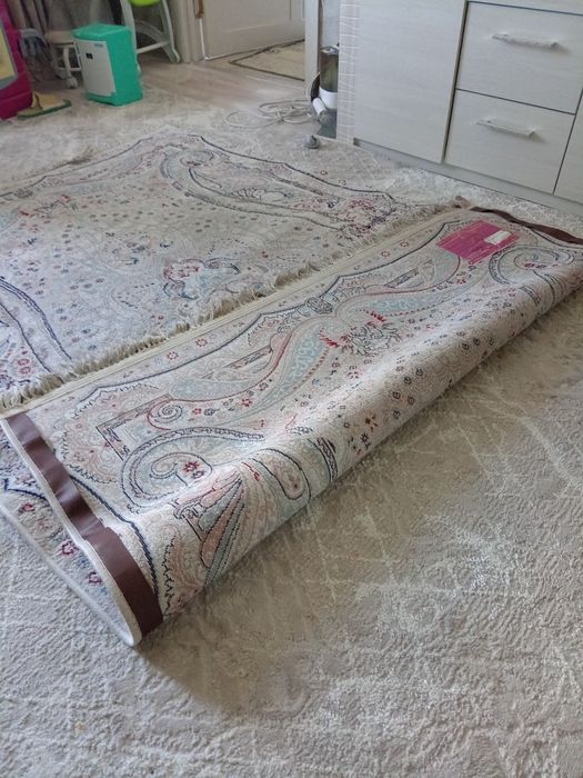 Продам ковёр чистый постирный