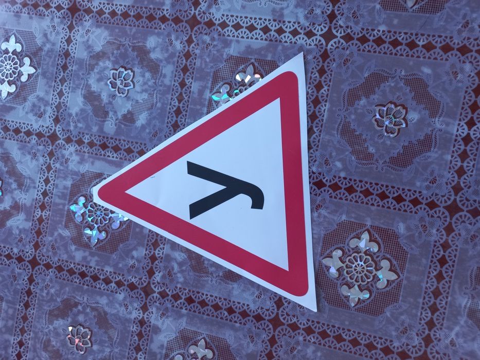 Продам наклейку на авто