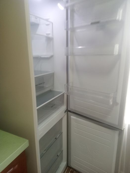 Продам холодильник новый