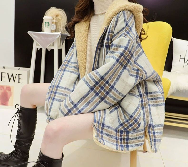 Куртка женская с капюшоном