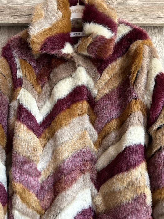 MANGO късо дамско палто размер S