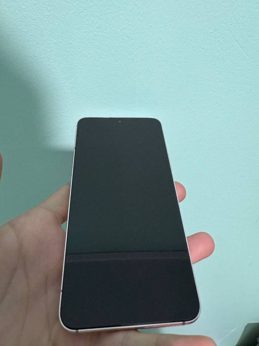 Samsung S22 5G в идеальном состоянии