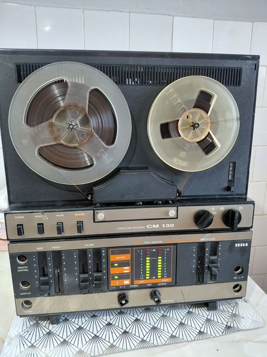 Magnetofon Tesla CM130