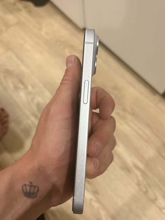 Iphone 15 128gb с гарантией