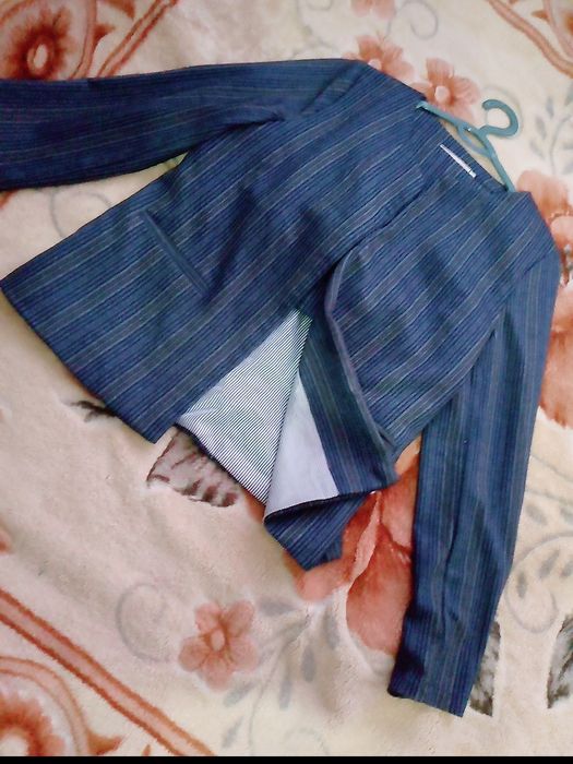 Kiyimlar sotiladi boshqa obyavleniyalarimi ham koʻrilar silarga yoqadi