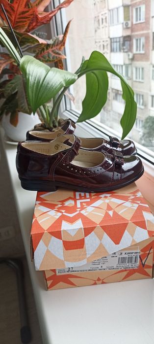 Туфли для девочки 27 размер