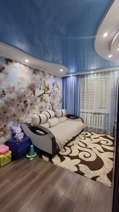 Квартира трехкомнатная