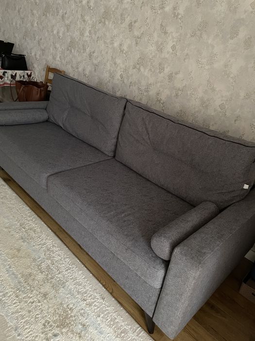 Продам почти новый диван