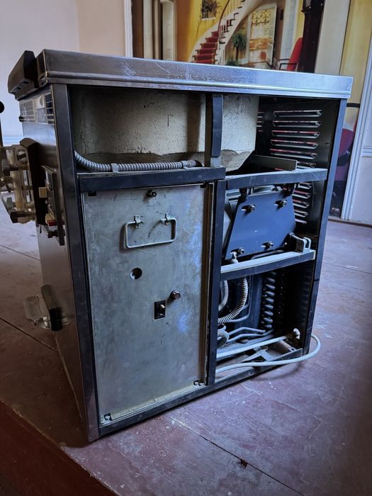 Фризер российский ( в идеальном состоянии)