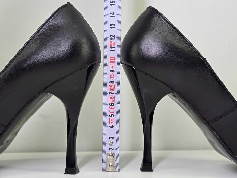 Черни обувки на ток - Естествена кожа