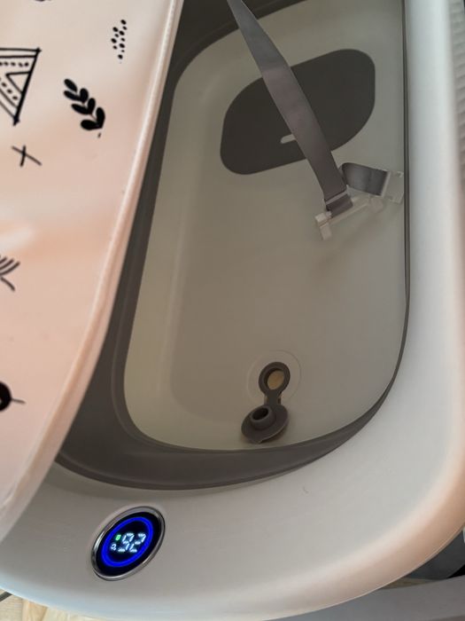 Ванночка, пеленальный стол