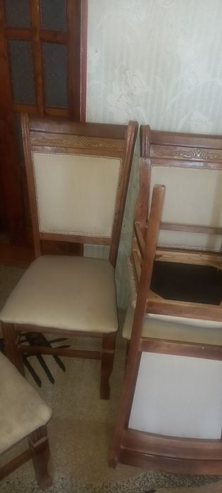 стол белый стулья10шт кровать  диван
