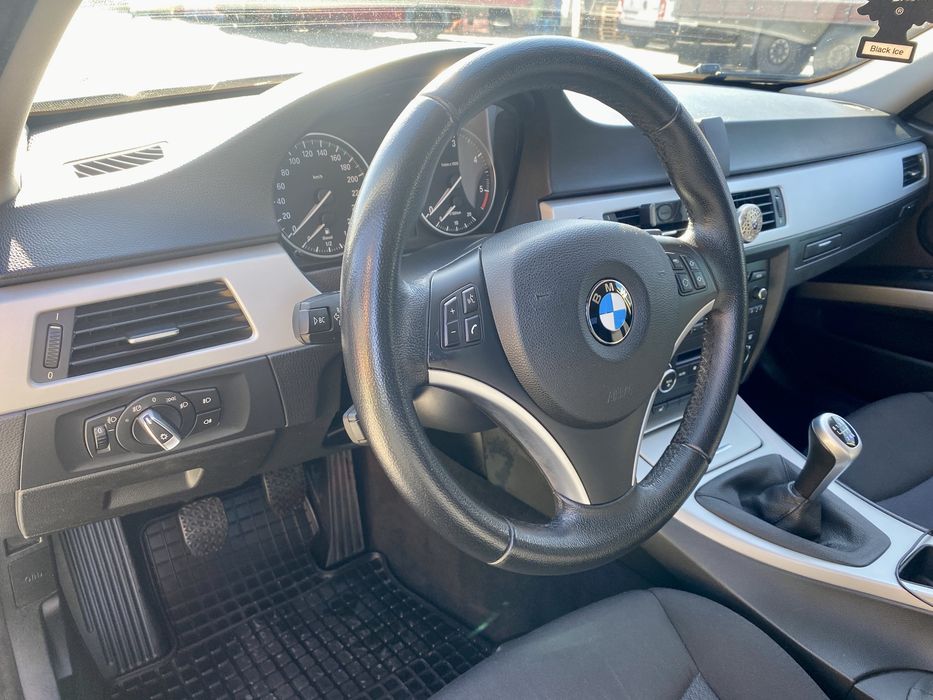BMW 3 Series 2009 — imagine 5