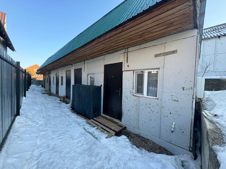 Дом с земельным учатском