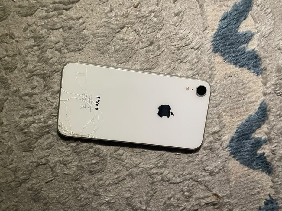Iphone xr 64gb.