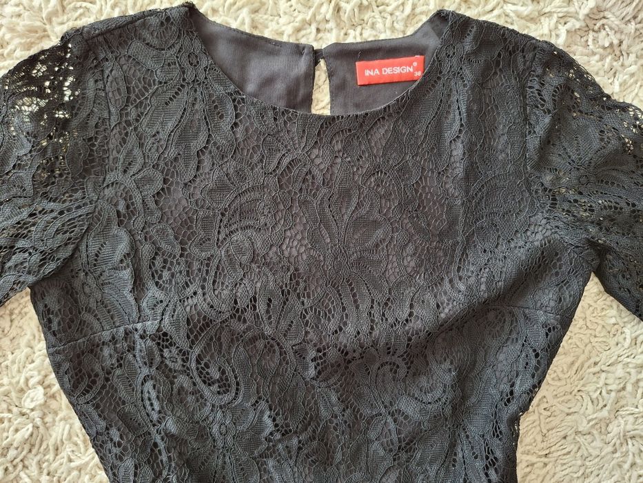 Bluza din dantelă neagră