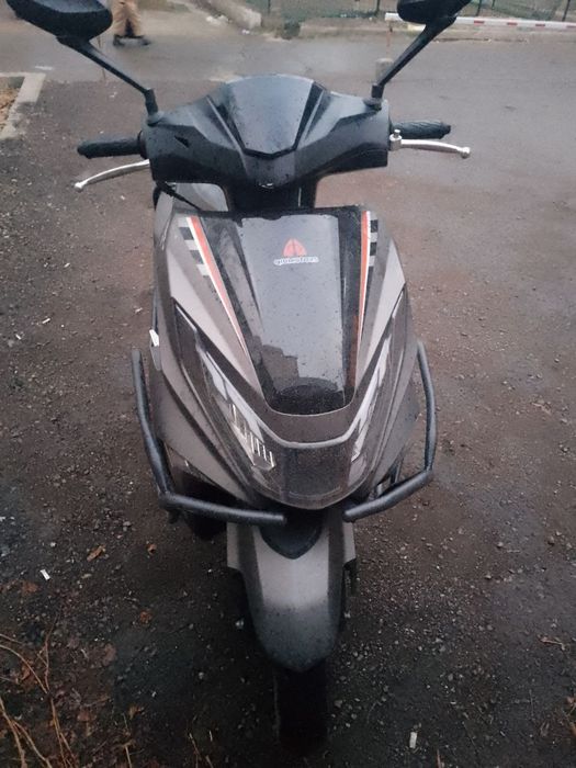 Skuter benzinli srochna sotilyapti