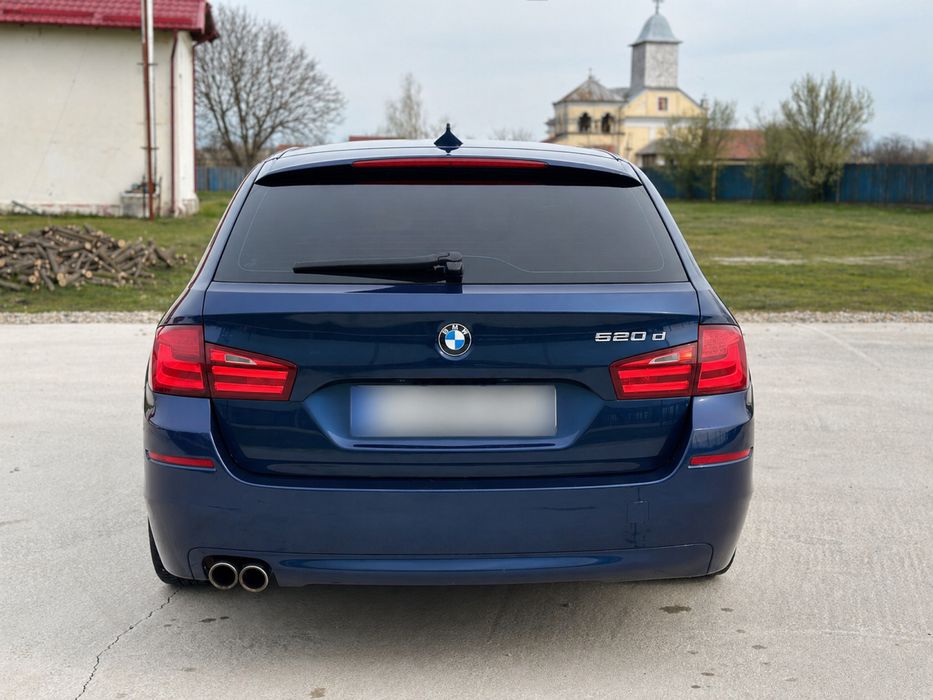 Vând BMW Seria 5 Touring (F11), an fabricație 2012, motorizare 2.0 diesel (520d), cutie manuală.
