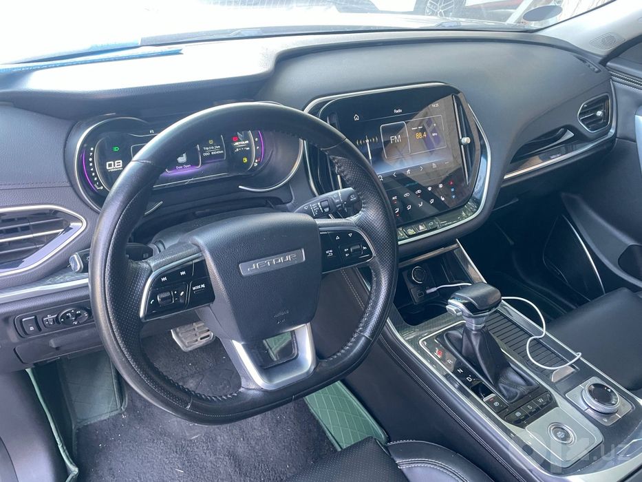 Срочно сотилади Jetour x70
