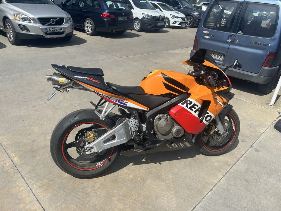 Мотоциклет Honda CRB 600RR