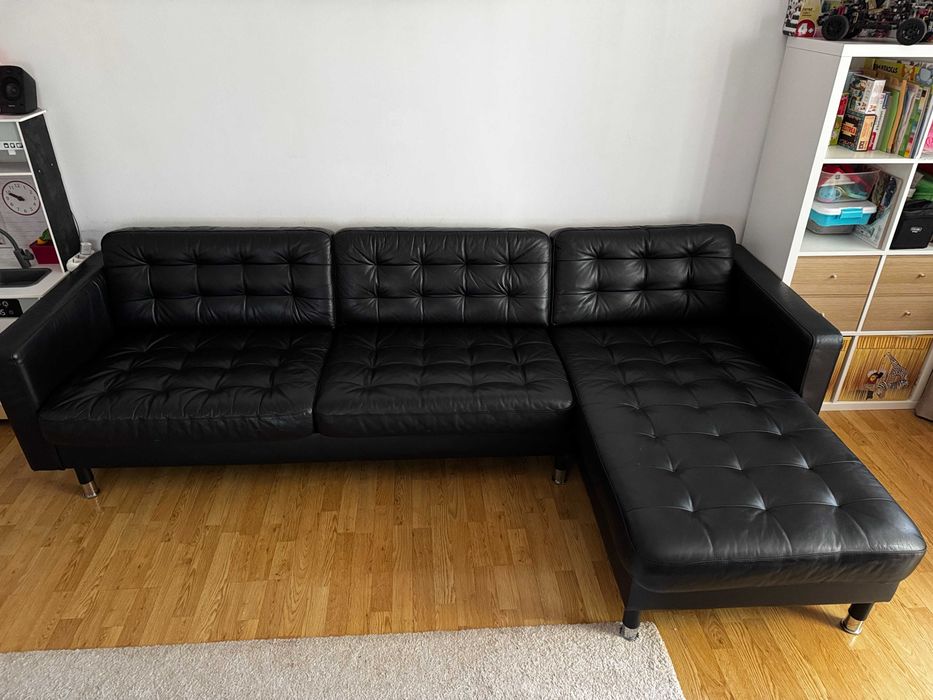 Canapea coltar piele naturala IKEA Landskrona in stare foarte buna, 4 locuri 280 lungime x 89 latime canapea x 158 latime sezlong