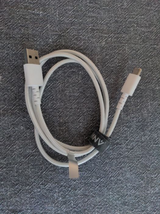 USB-C to USB-A кабел Anker