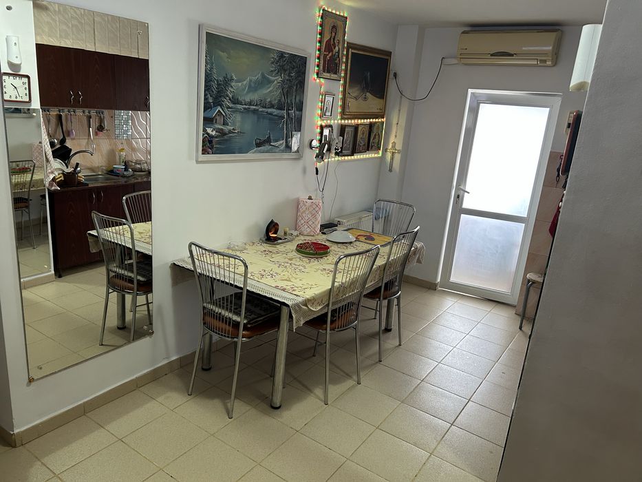 Vand apartament 2 camere