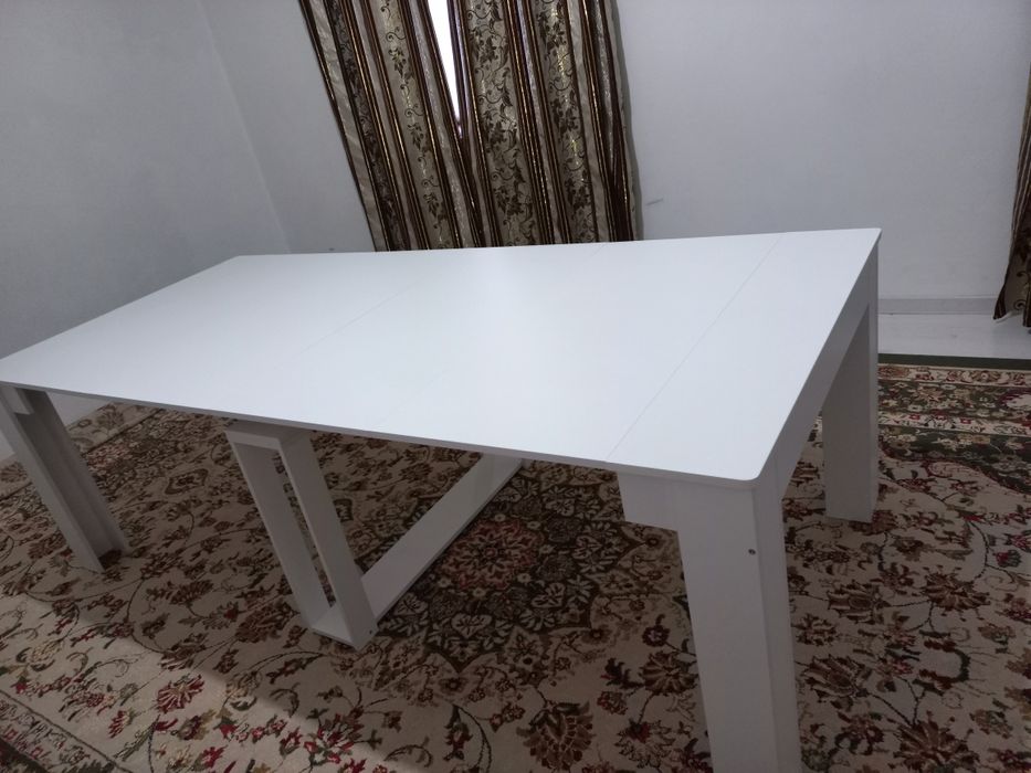 Қонақ бөлмеге арналған стол