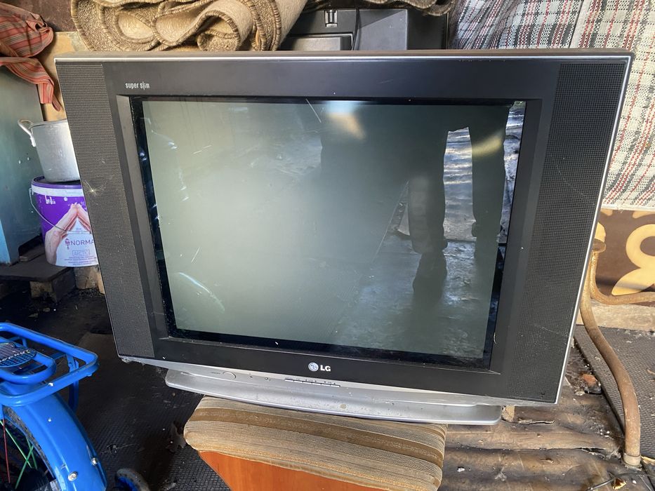 Отдам телевизор даром