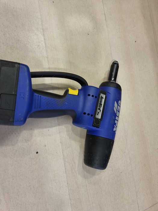 Акумулаторна нитачка AccuBird Pro