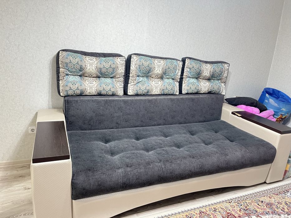 Продам диван в хорошем состоянии