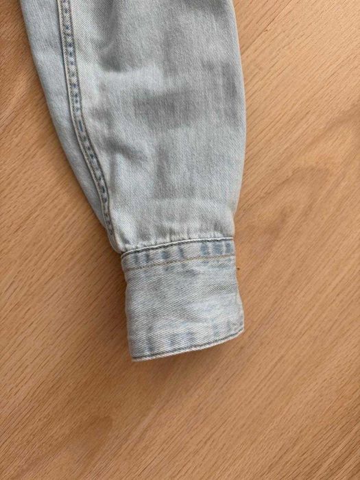 Продам рубашку Levis