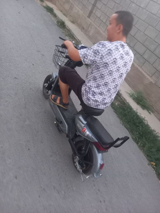 Скутер электрический