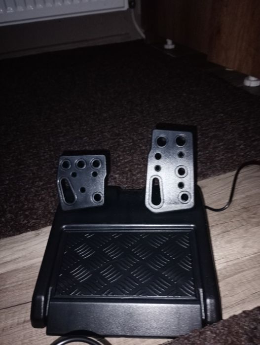 Волана с педали !