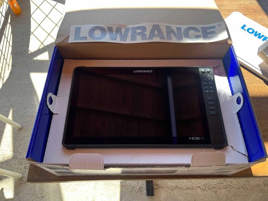 Сонар Lowrance HDS 16 Live