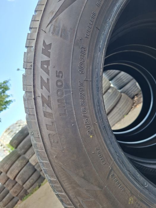 4бр. 215/65/17 Bridgestone Blizzak LM 005