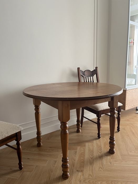 Стол из чистого дерева