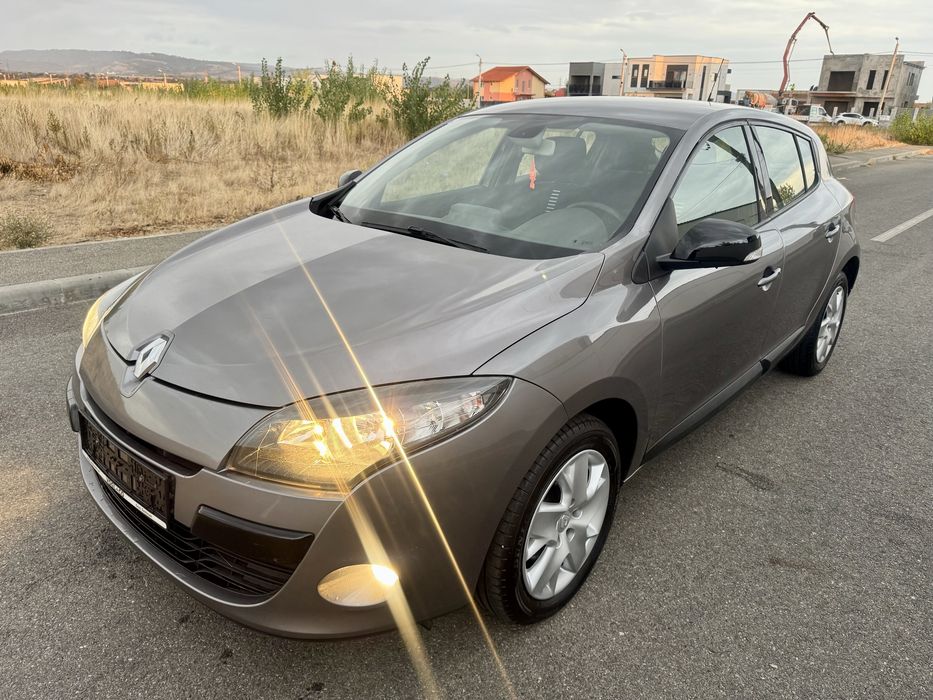 RENAULT Megane