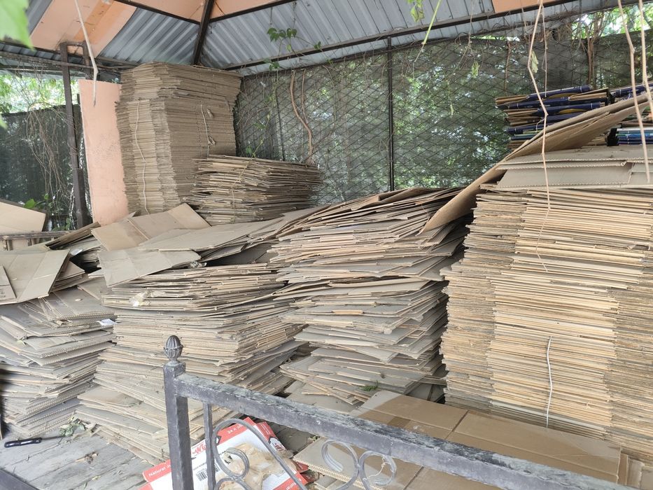 Картонные коробки