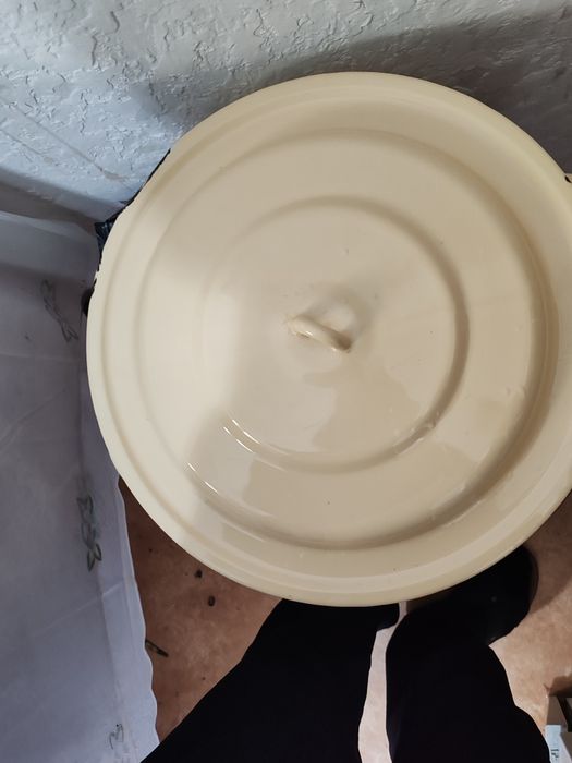 Продам кастрюлю большую
