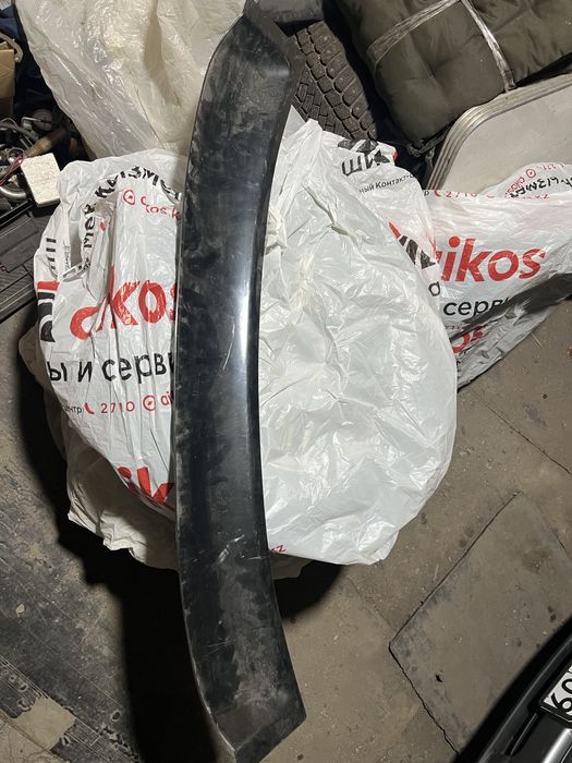 Ветровик заднего стекла на Е39