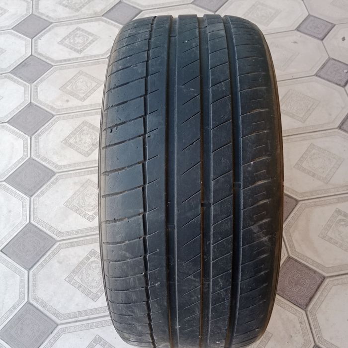Шины б/у 275/40R20