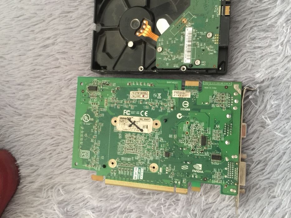 Запчасти от компьютера и т. п.