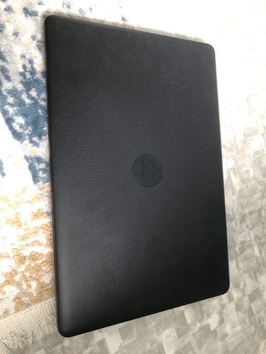 Ноутбук HP 15-ra047ur