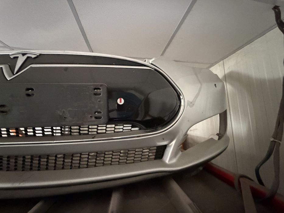 Оригинална предна броня Tesla Model S 2012-2016