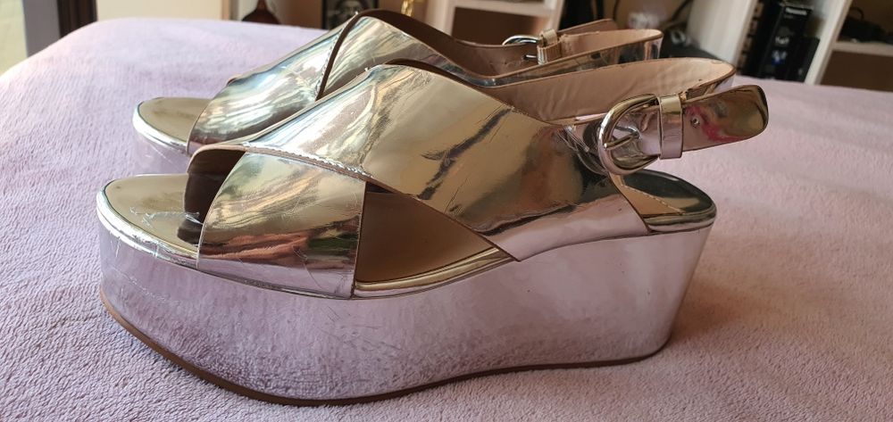 Дамски сребристи сандали