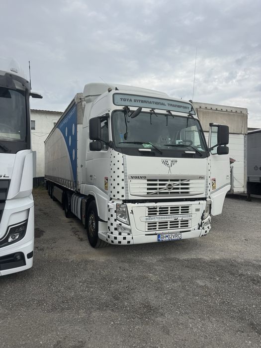 Ansamblu Volvo+Schmitz
