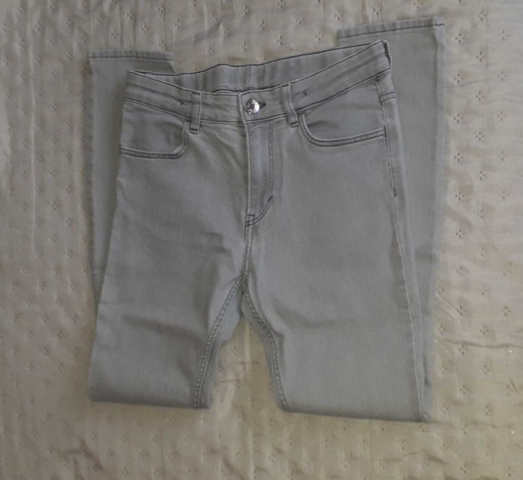 Blugi HM Mărime 158 + tricou