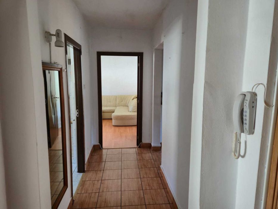 Apartament 4 camere, 90 m², renovat și izolat, – Copșa Mică,