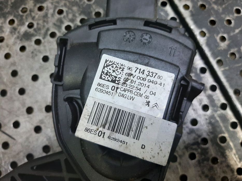 pedala acceleratie 1.2 vti 8f02 peugeot 208 2015  9671433780  6pv00994941